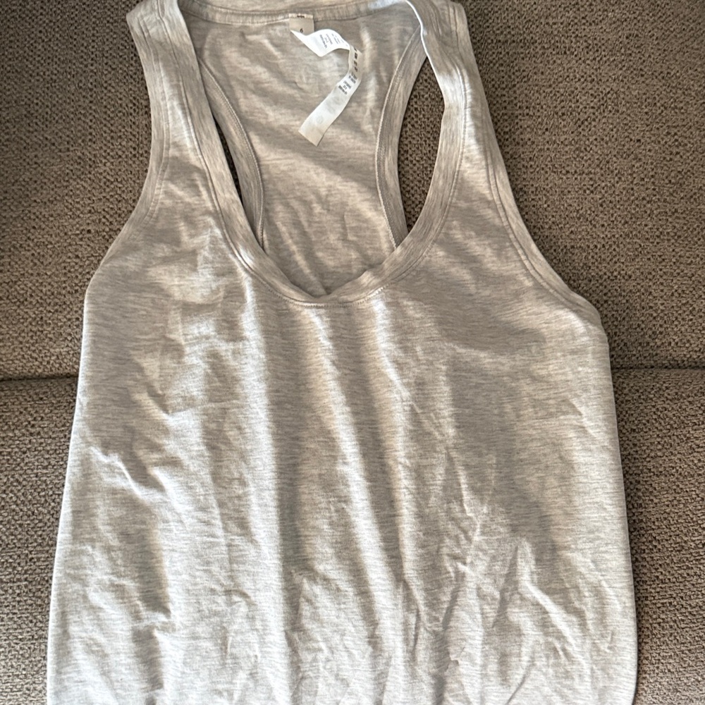 Lululemon Women's Gray Scoop Neck Racerback Tank Top